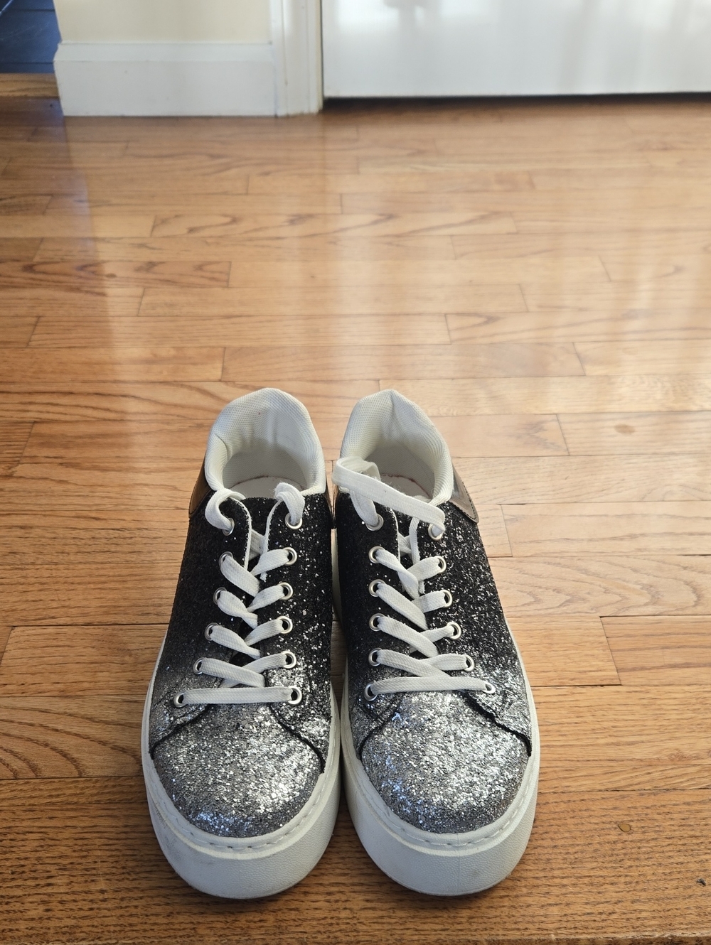 Women's Glitter Ombre Lace-Up Sneakers - Black & Silver Size 9